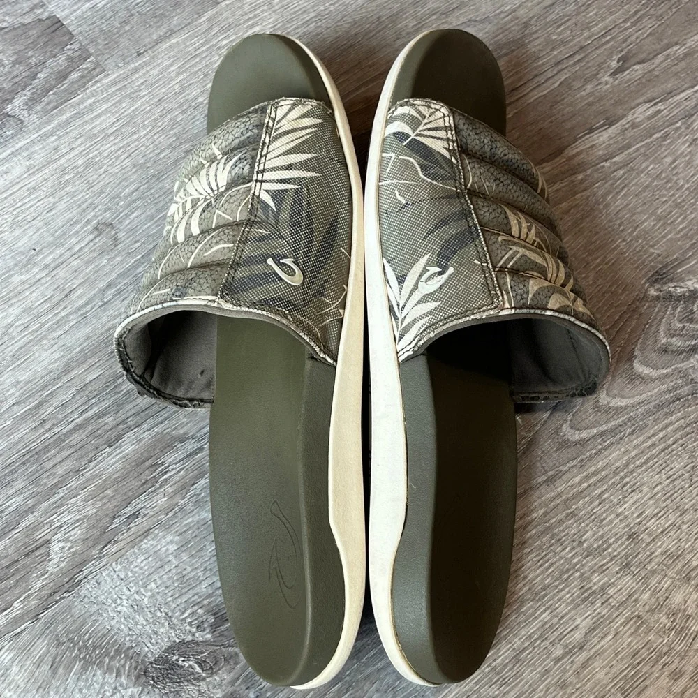 Olukai Maha Olu Slide Mens Olive Green Palm Print Sandals 10517 Size 11